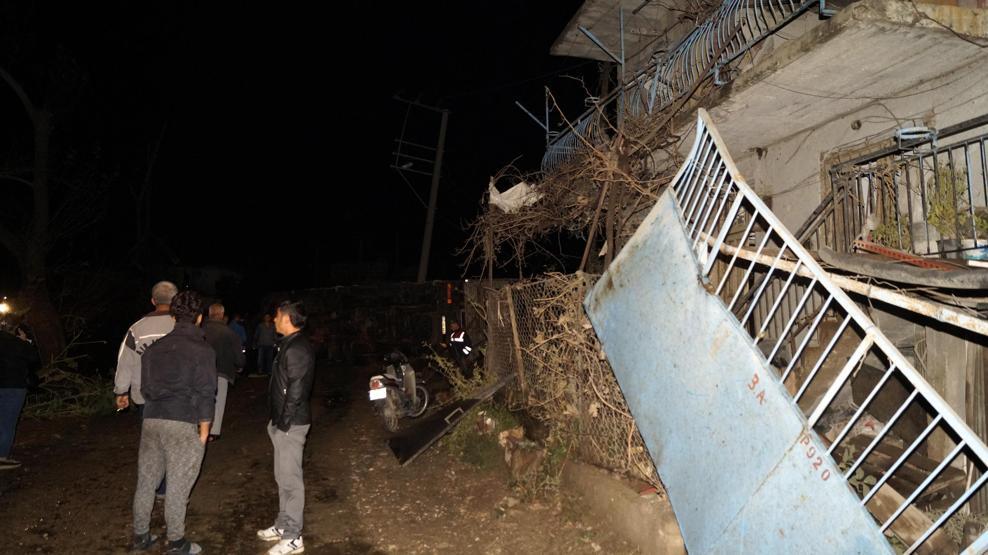 Hortumun vurduğu ve 28 kişinin yaralandığı Antalyadan ilk fotoğraflar