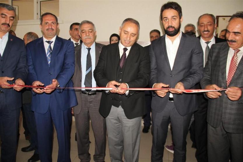 Burası mahkeme salonu değil aslında bir sınıf