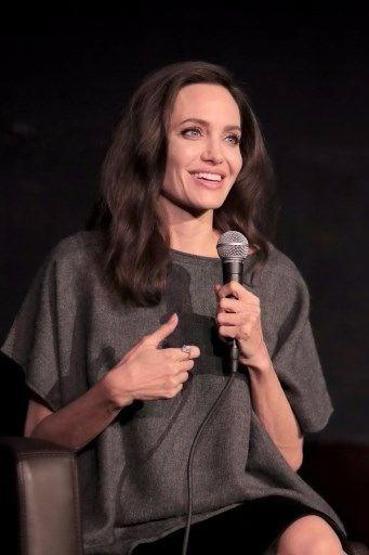 Angelina Jolie: Cinsel istismar savaş suçu sayılsın
