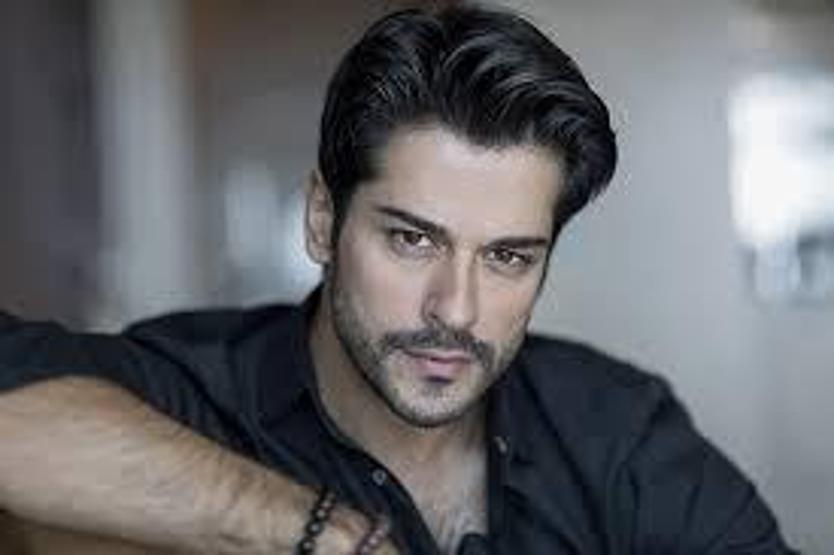 Burak Özçivit bir yılda servet kazanacak