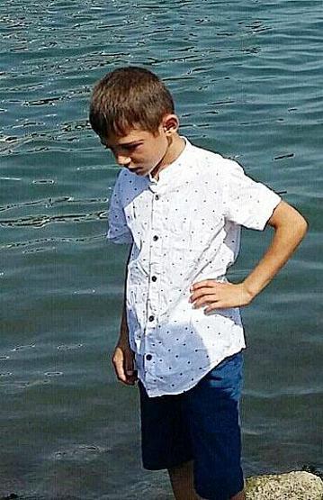 8 yaşındaki çocuk oyun oynarken açık bırakılan su kuyusuna düştü