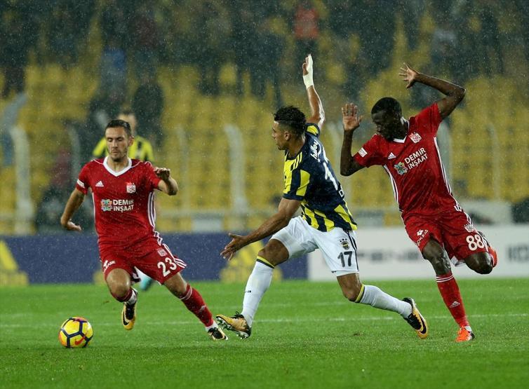 Mehmet Demirkol: Valbuena bu takımda oynayabilir mi