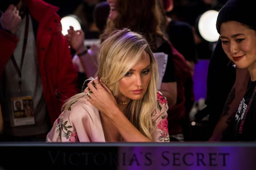 Victoria’s Secret Fashion Show defilesinde son hazırlıklar