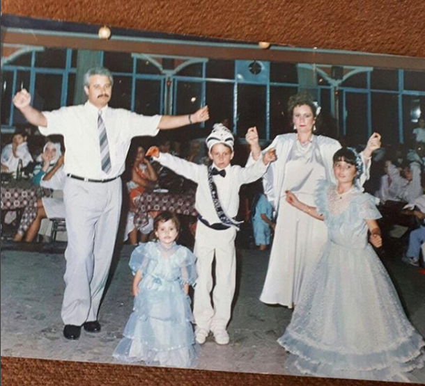 Ünlülerin çocukluk fotoğrafları