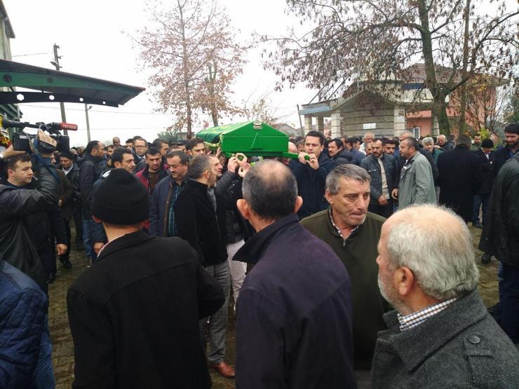 Annesinin boğarak öldürdüğü 10 yaşındaki Necmi Talha toprağa verildi