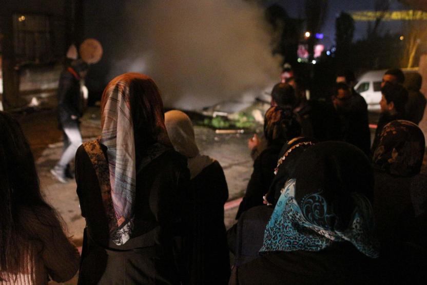 Seyrantepede boş gecekondu yandı