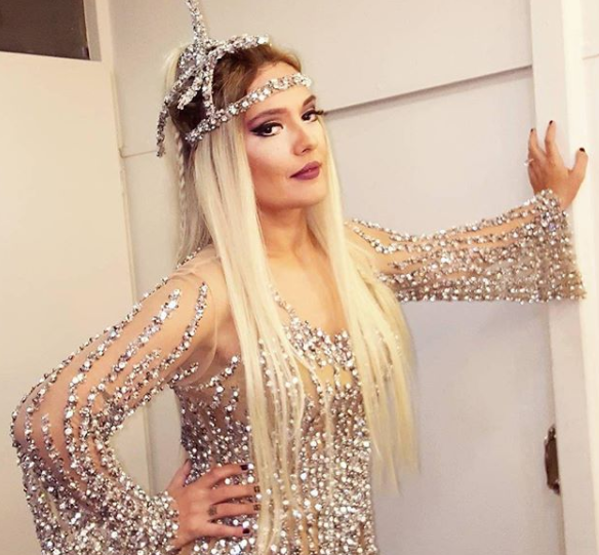 Demet Akalından Ezgi Molaya: Allah belanı vermesin