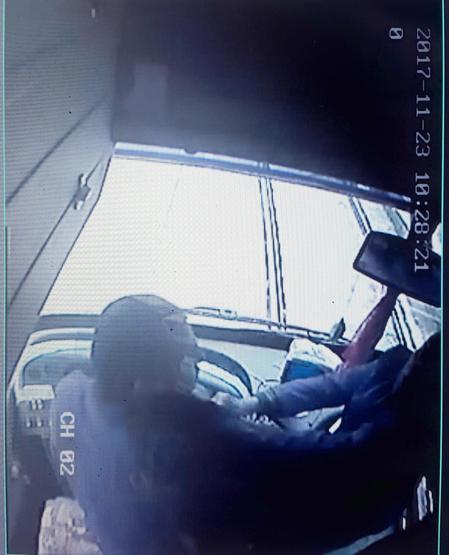 Bursada özel halk otobüsü şoförü 2 yolcu tarafından dövüldü
