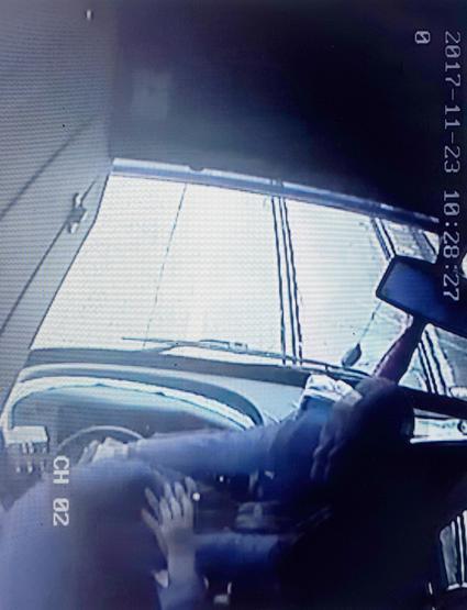 Bursada özel halk otobüsü şoförü 2 yolcu tarafından dövüldü