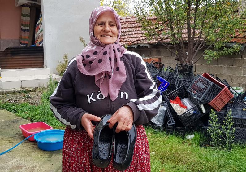 Yer: Bu kez Bursa... Kara lastiklerini çıkarıp, bankaya öyle girdi