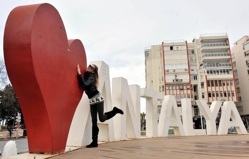 60 bin 534 yabancı yaşamak için Antalyayı tercih etti