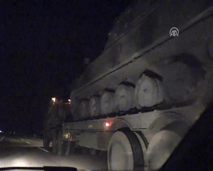 Suriye sınırına askeri sevkiyat: 6 obüs yüklü TIR ve zırhlı personel taşıyıcı takviyesi