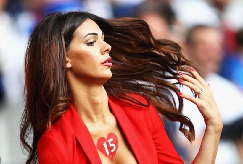 Dzemaili ve Erjona Sulejmani boşanıyor Sebebi Ronaldo...