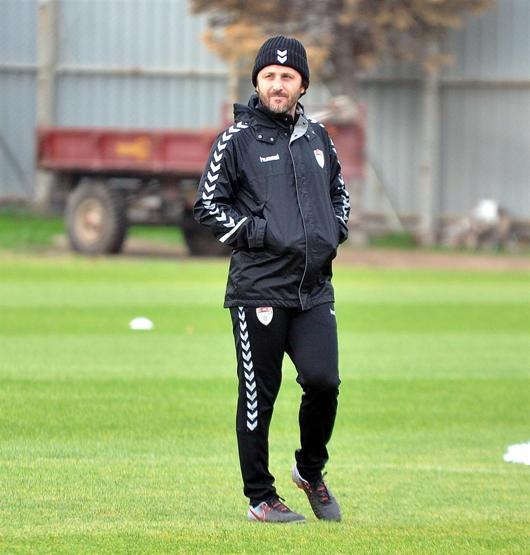 Manisaspor 9-0ın etkisinden kurtulamadı:12-0da olabilirdi
