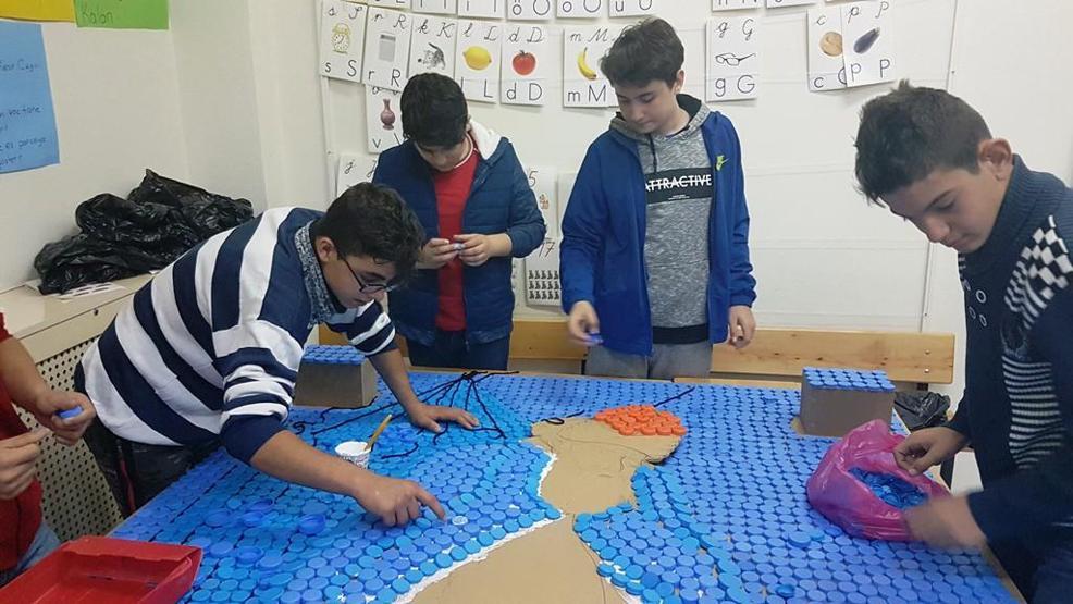 Şişe kapaklarından Mevlana tablosu yaptılar