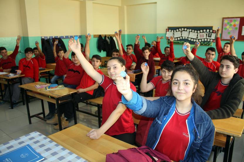Şişe kapaklarından Mevlana tablosu yaptılar