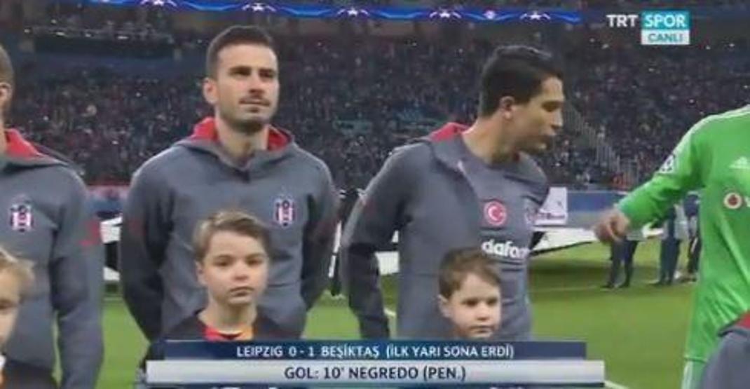 UEFA Tolga Zengine kalp gönderdi... Leipzig-Beşiktaş maçında gözden kaçan detay...
