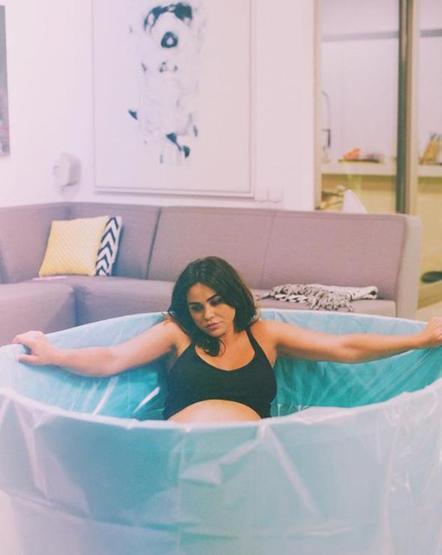 Zeynep Sever Demirel doğum fotoğrafını paylaştı
