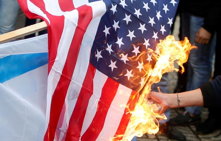 Bayraklar yakıldı, intikam yemini edildi: Filistin’den protesto manzaraları