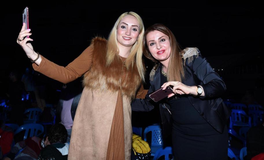 Vana akın ettiler