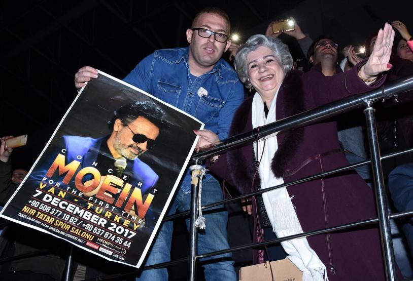 Vana akın ettiler