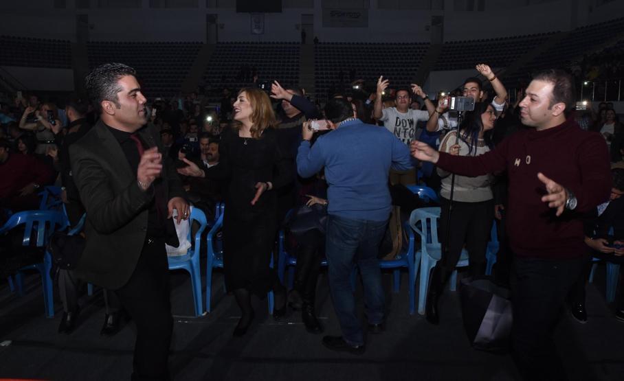 Vana akın ettiler