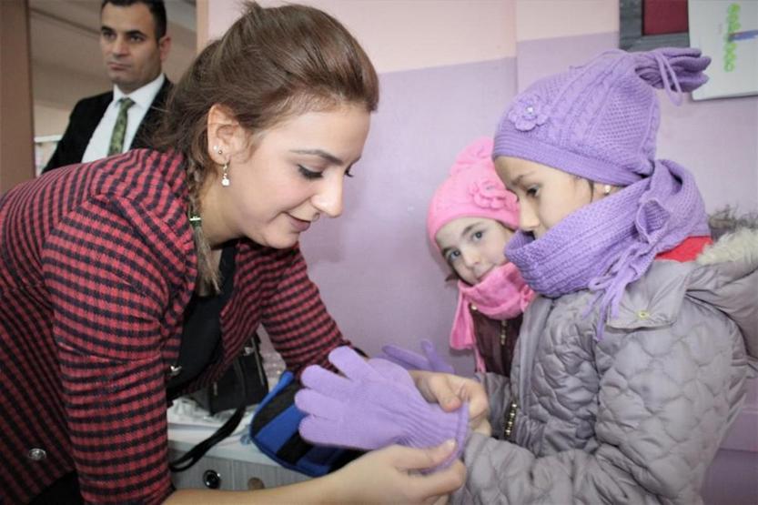 Kardeşim Üşümesin projesi için köy köy dolaşıyorlar
