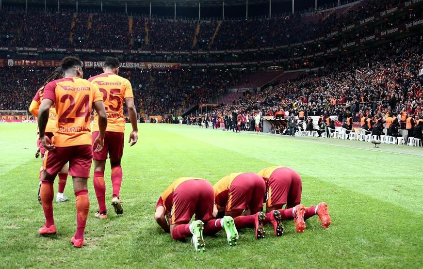 6 gollü maçta dikkat çeken anlar