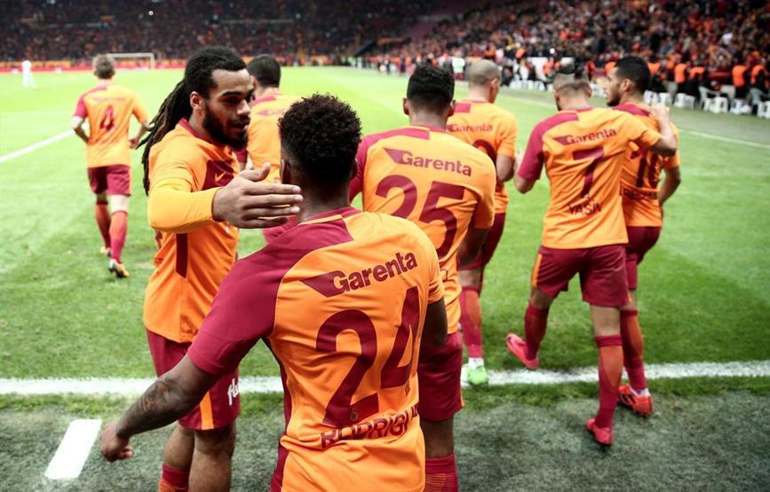6 gollü maçta dikkat çeken anlar