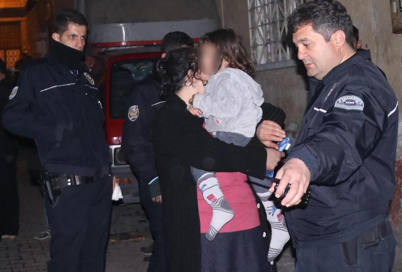 3 yaşındaki kızına dehşeti yaşattı
