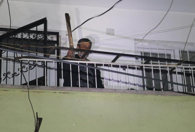 3 yaşındaki kızına dehşeti yaşattı