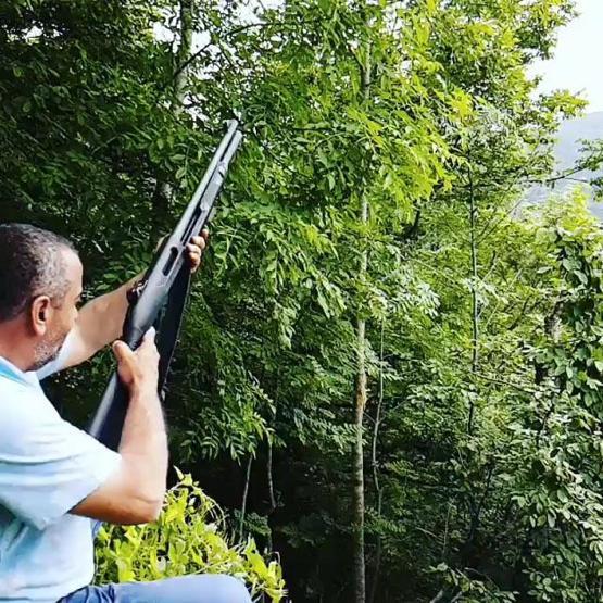 Tüfekle ağaçları parçalamıştı, hakkında işlem başlatıldı
