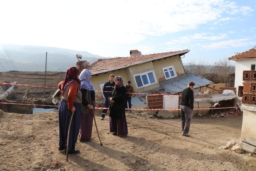 Bolu Göynükteki heyelan böyle görüntülendi