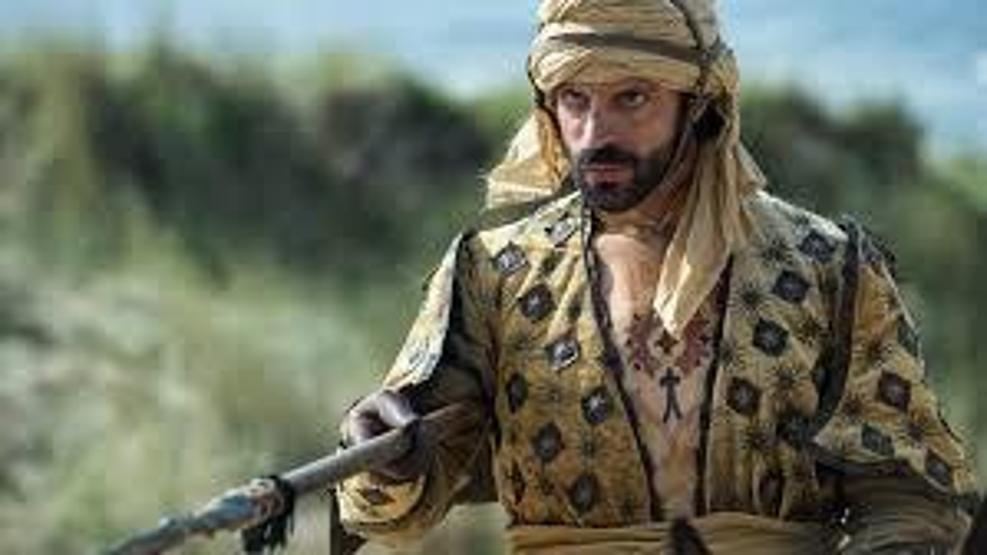 Meryem Uzerliden yeni aşk bombası Game of Thrones dizisinden...