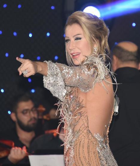 Seda Sayan 8 yıl sonra gazinoda sahne aldı