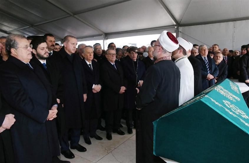 Mesut Yılmazın oğlu Yavuz Yılmaz son yolculuğuna uğurlandı