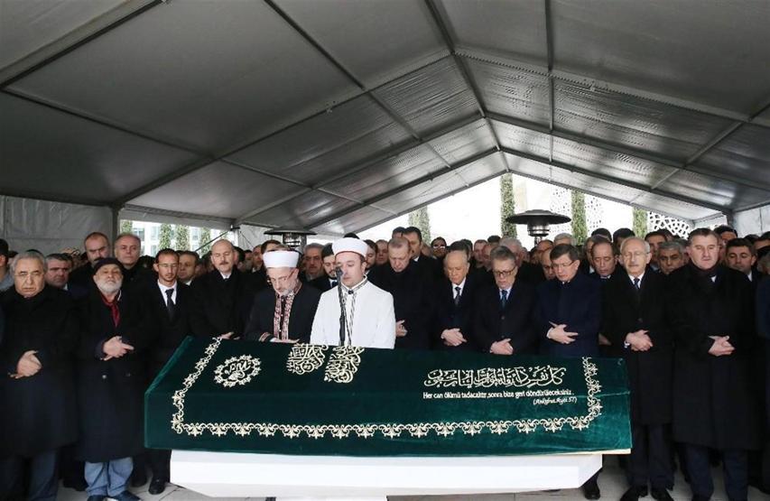 Mesut Yılmaz oğlunun intiharıyla ilgili konuştu