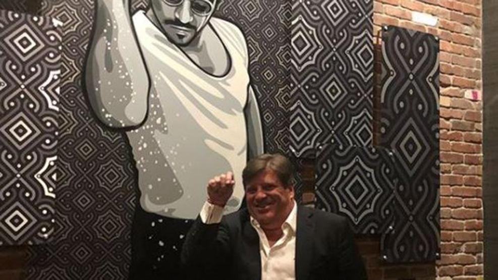 Nusret Meksikanın Yılmaz Vuralını elleriyle besledi