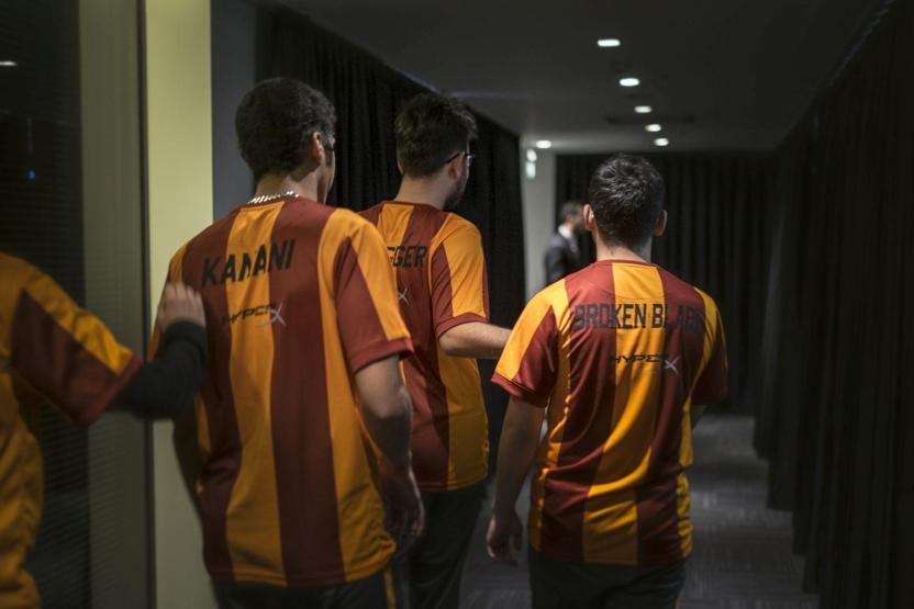 Galatasaray Espor takımı ligden çekiliyor