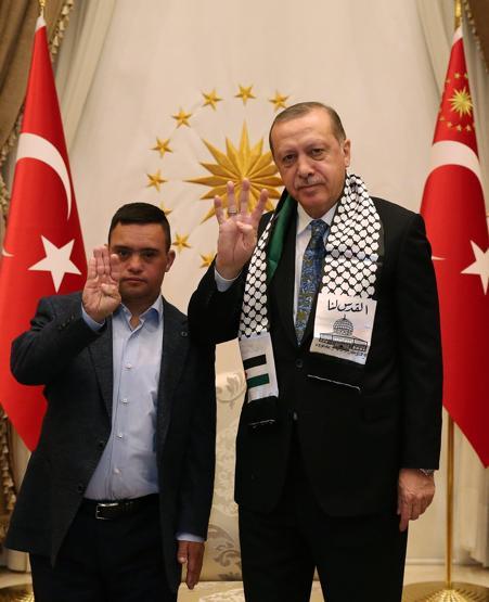 İsrail askerleri gözaltına almıştı. Cumhurbaşkanı Erdoğan, Muhammed et-Tavili kabul etti