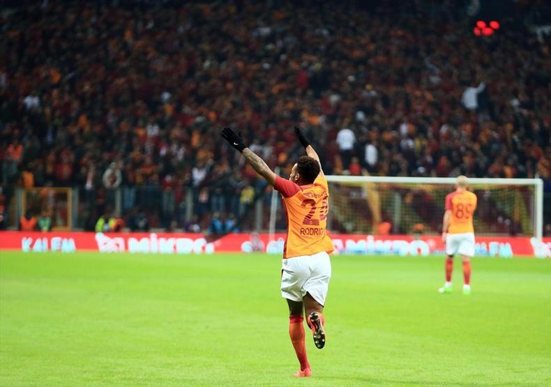 Rıdvan Dilmen: Fatih Terimin gölgesi bile yetti