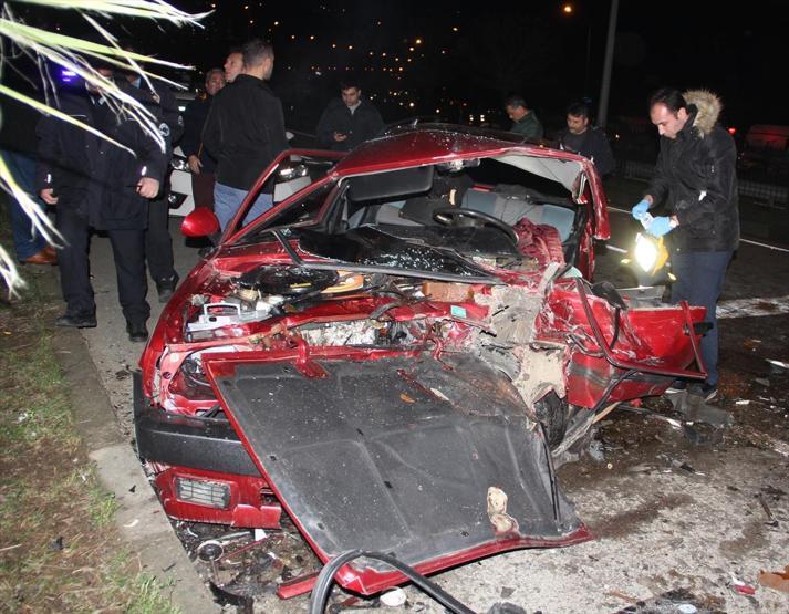 Uyuşturucu kuryesi polisin dur ihtarına uymadı, kaza yaptı: 1 ölü