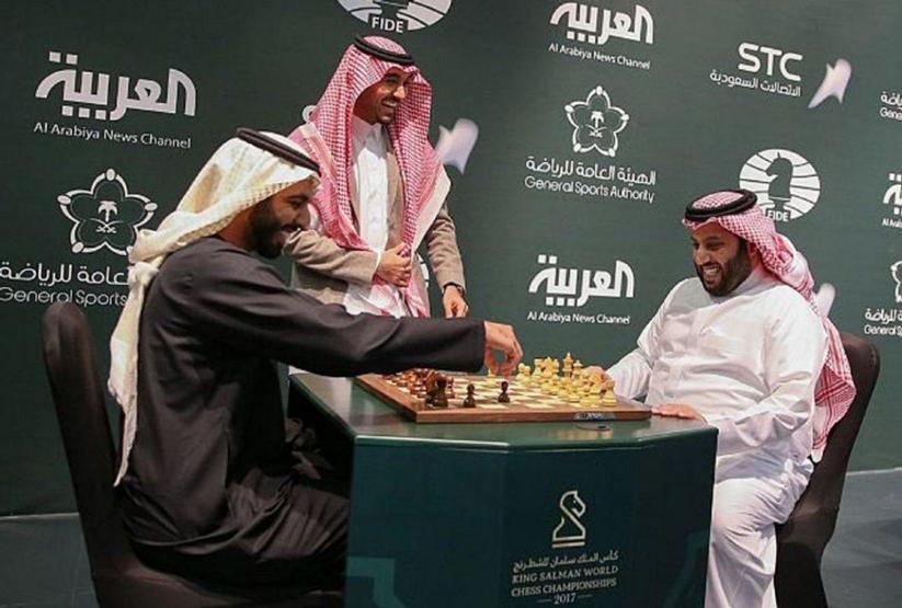 Dünya satranç şampiyonu Suudi Arabistan’a ‘Şah’ çekti