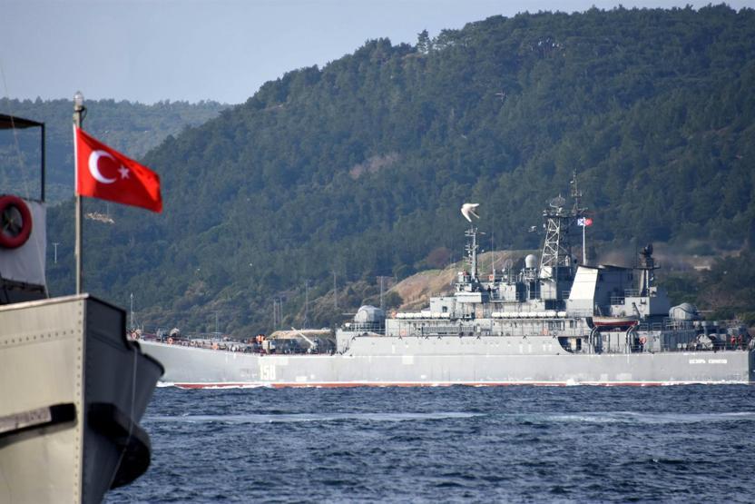 Suriyeye giden Rus gemisi Çanakkale Boğazından geçti