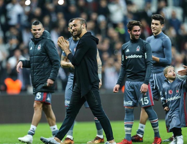 Cenk Tosun veda eder gibi davrandı