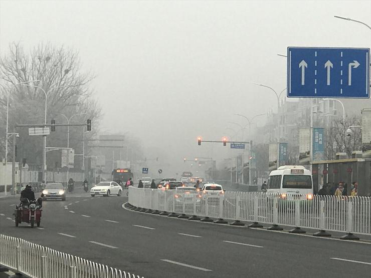 Çinde hava kirliliği alarmı: Göz gözü görmüyor