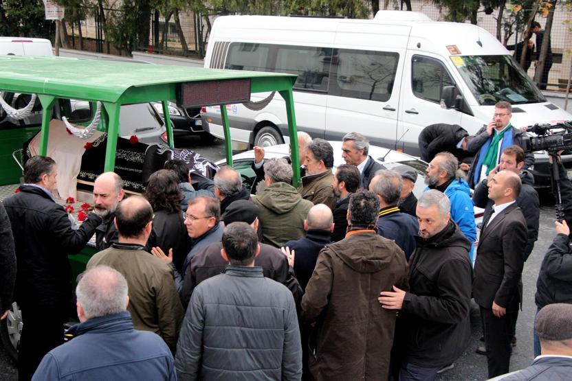 Gazeteci Buket Aşçı Gürel son yolculuğuna uğurlandı