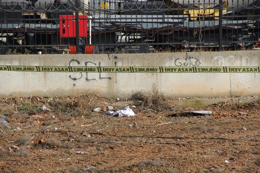 Bomba uzmanları alarma geçti, topraktan kedi ölüsü çıktı