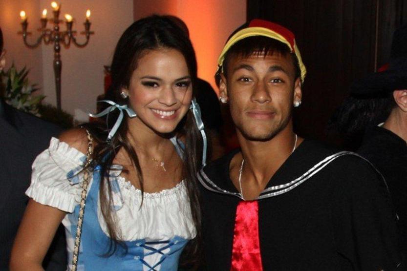 Neymar eski sevgilisine döndü