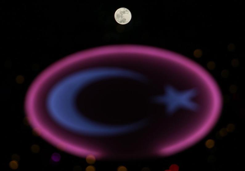 Hatay ve Gaziantepte Süper ay büyüledi